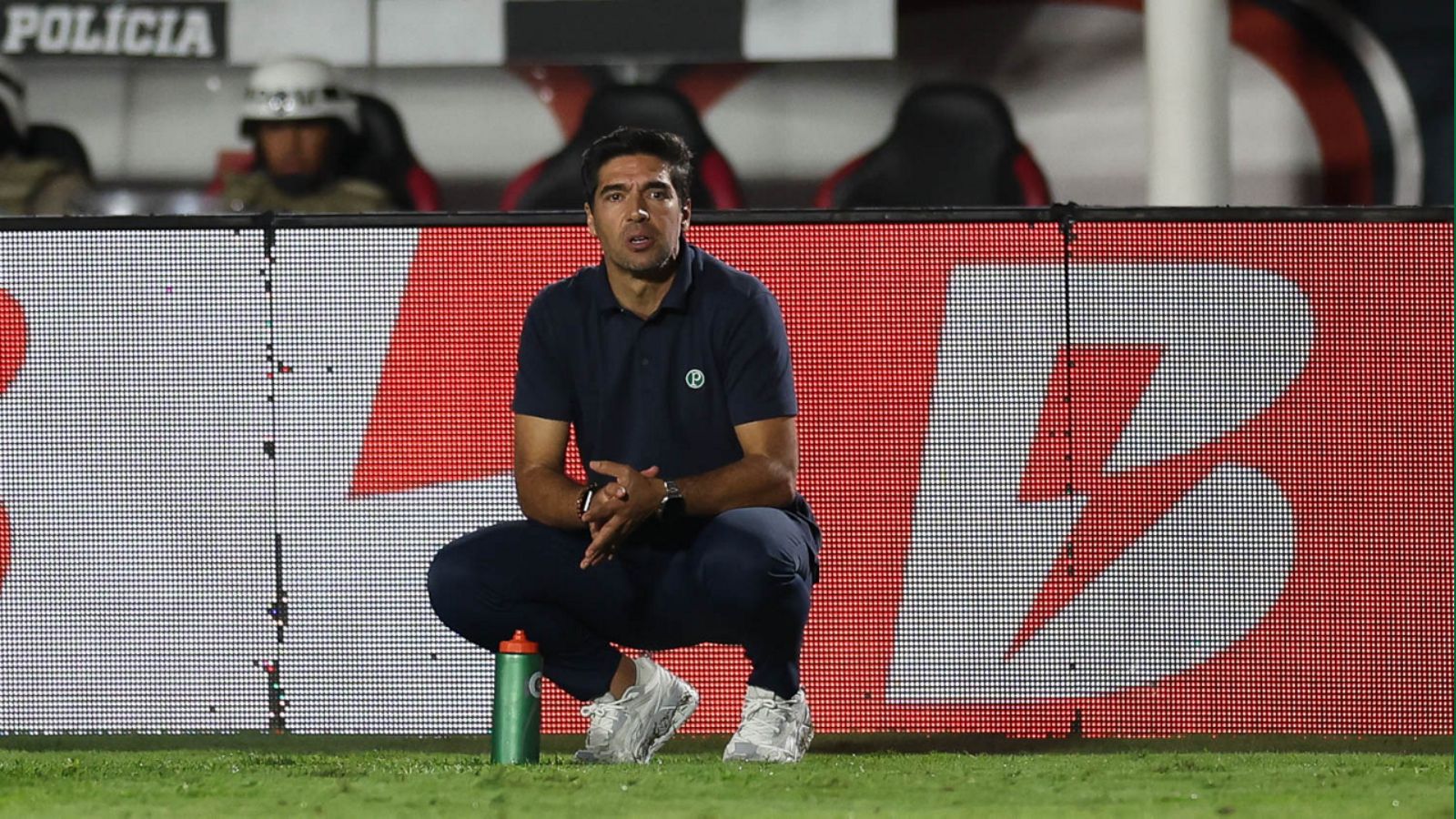 Palmeiras: Abel não gosta de pergunta sobre arbitragem e dispara